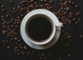 Helpt koffie je echt bij het afvallen? Wat er klopt van de vetverbrandingsbelofte